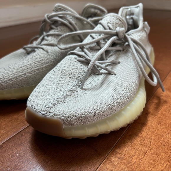 Size 7 sesame Yeezy boost 350 - Picture 5 of 7